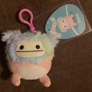 NWT‼️ Squishmallows Clip 3" Bigfoot Diane